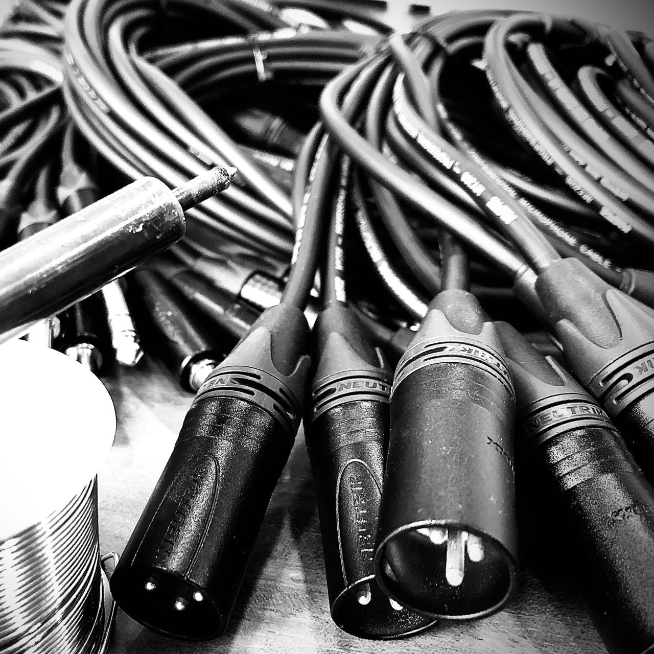 Cables personalizados para guitarra, bajo, micrófono y audio: cómo elegir el correcto