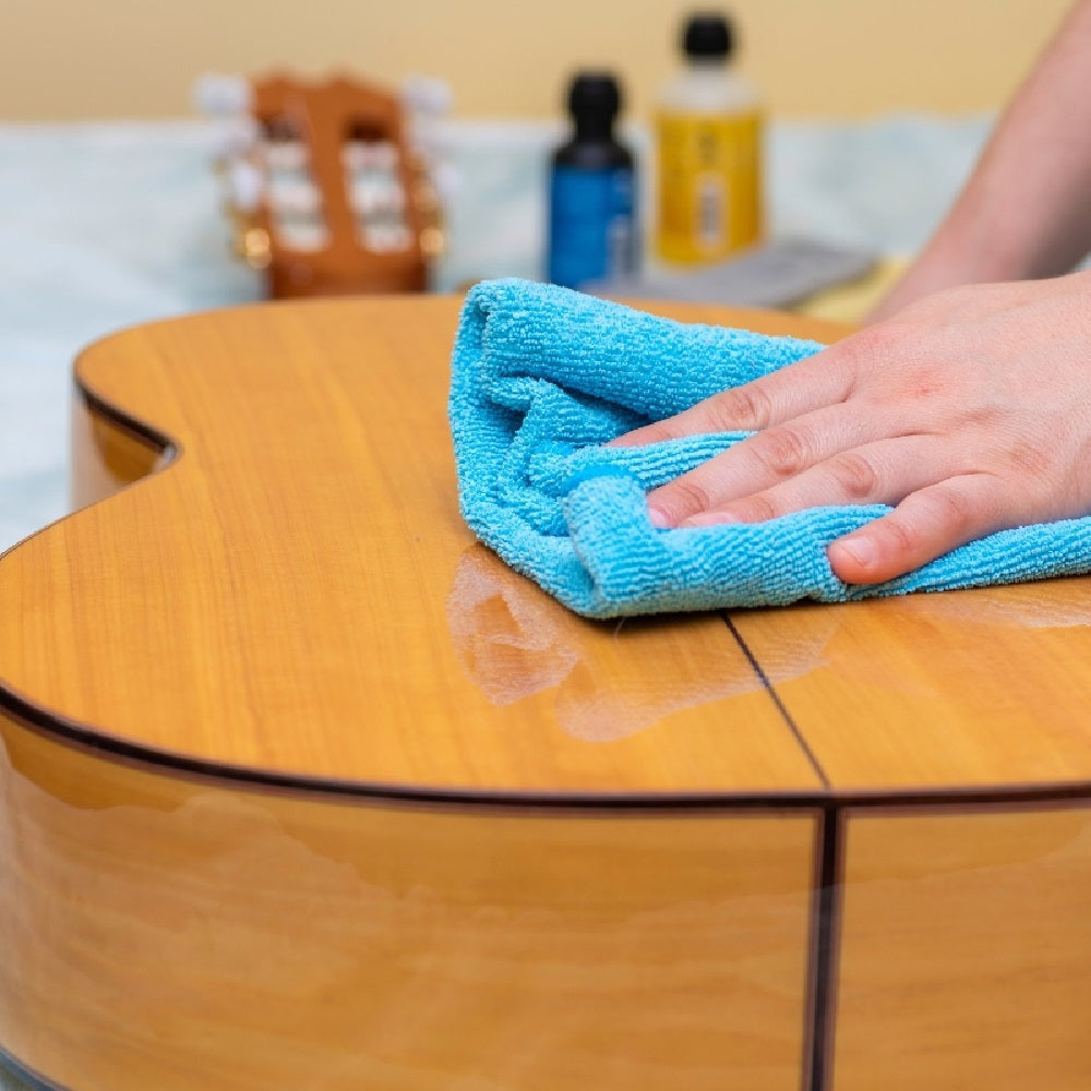 Limpieza Básica de Guitarra y Bajo